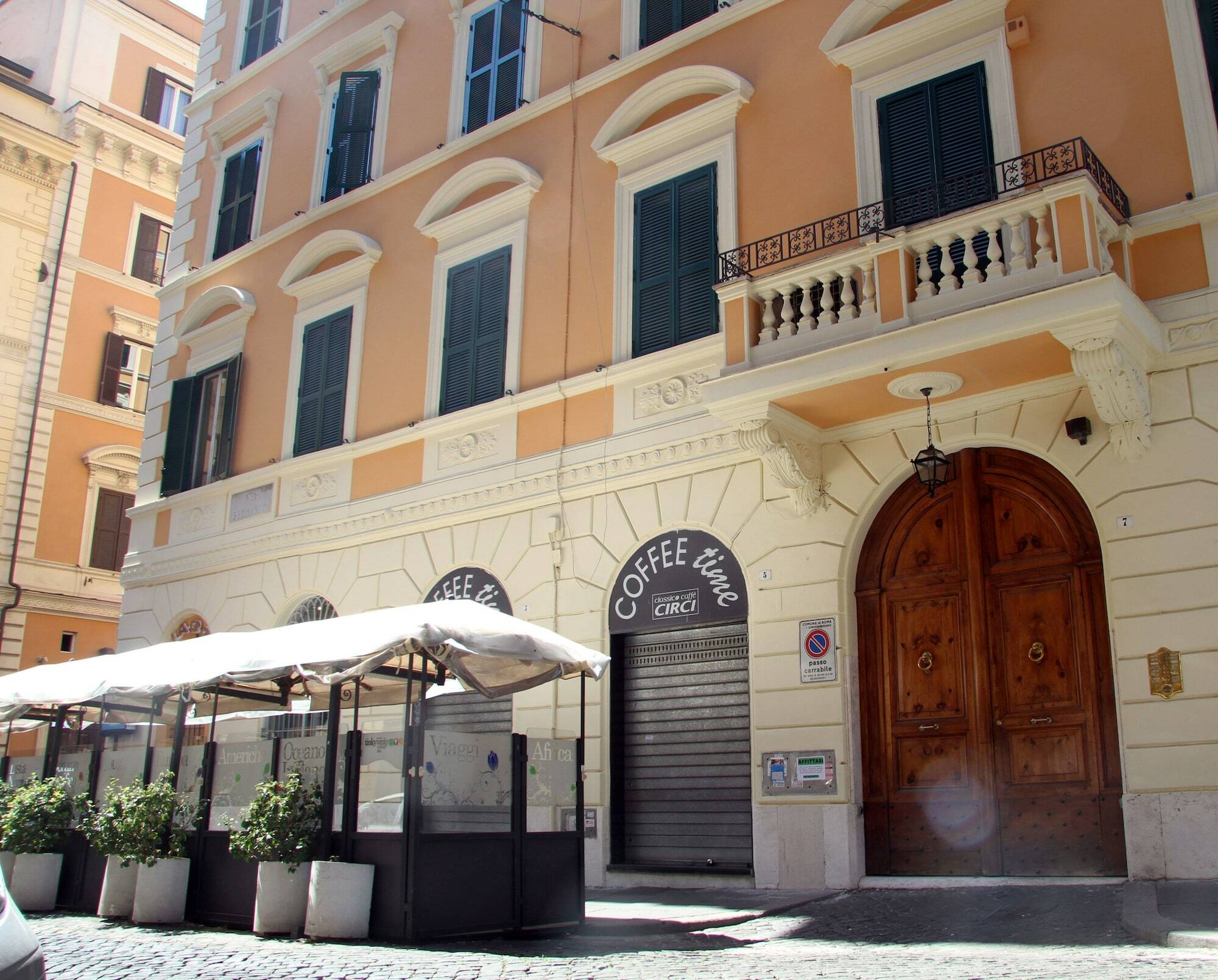 Casa de hóspedes Nice Rome Holiday 4*