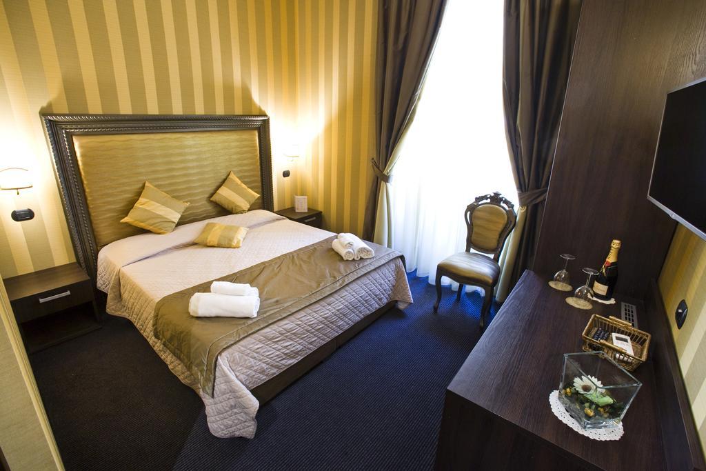 Pensión Nice Rome Holiday 4*